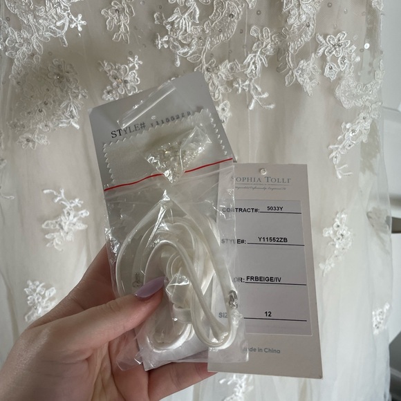 SOLD - Sophia Tolli “Prinia” Wedding Gown - Size 12 - Ret $2200 - Picture 15 of 16